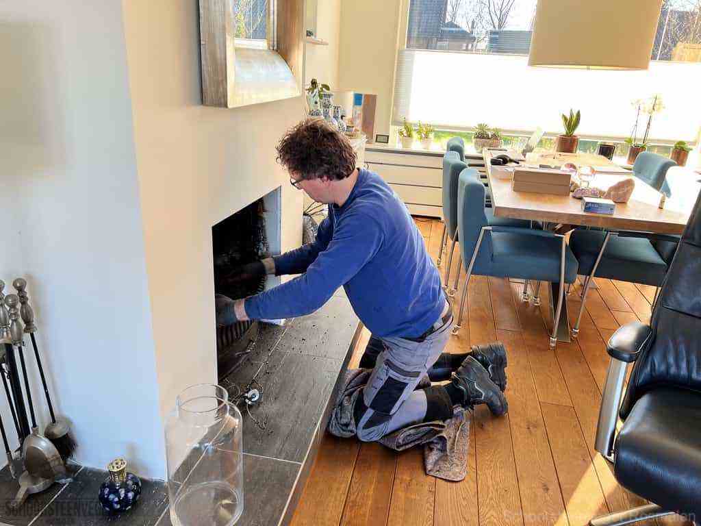 Schouwveger Rosmalen kleed schoorsteenreiniger Schouwveger Rosmalen kleed schoorsteenreiniger